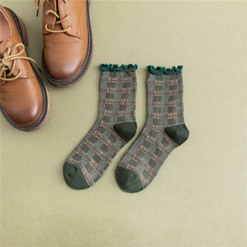 19 Autumn And Winter Fashion Ms. Retro Plaid Socks In Tube Socks Cotton Socks Sweet Wood Ear Wild